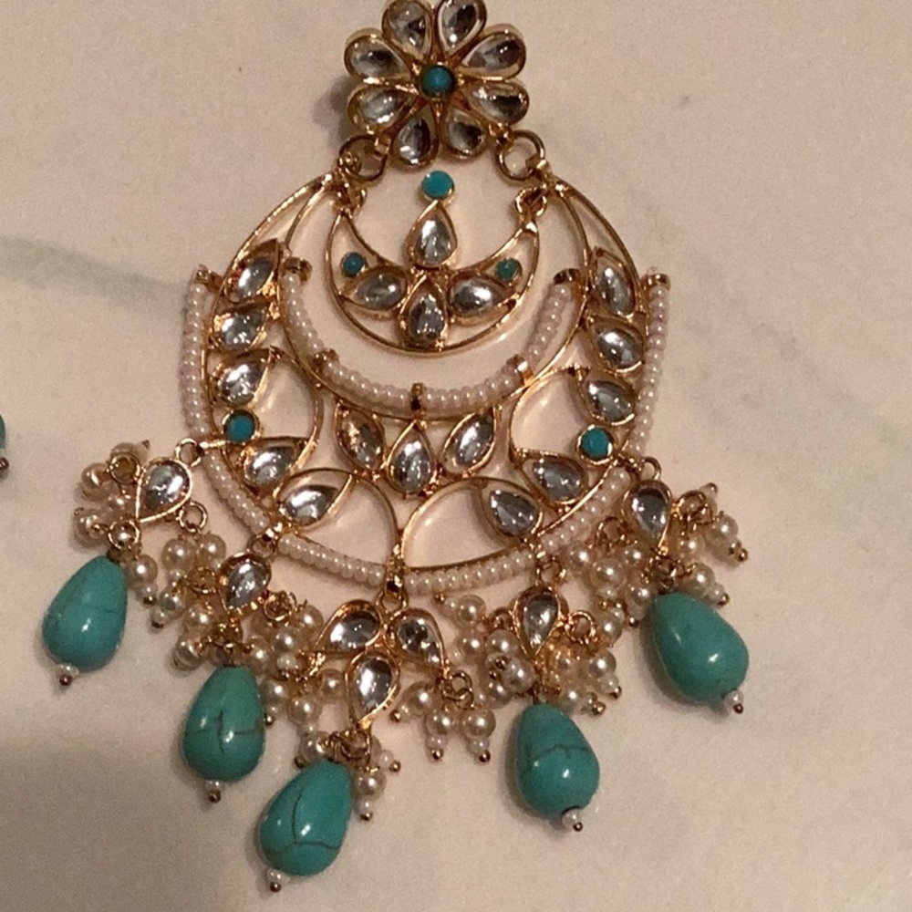Long earring, Indian traditional Earring - Picture 2 of 4